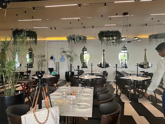 Em Sherif Café