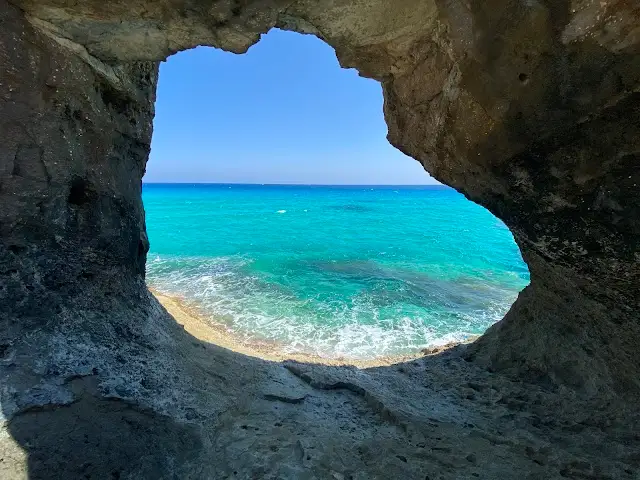 مزار عقر الخادم