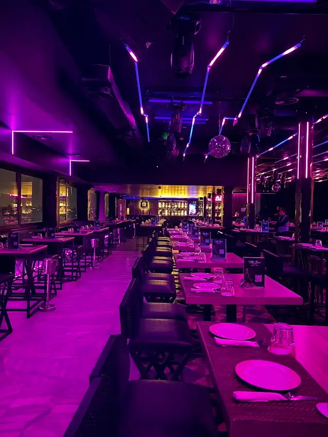 Me Bar
